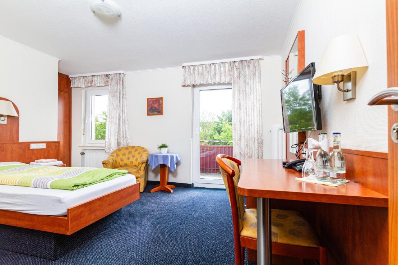 Landhotel Georgshof Huenfeld Exterior photo