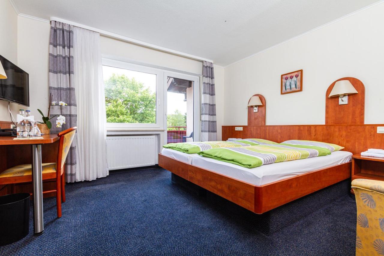 Landhotel Georgshof Huenfeld Exterior photo