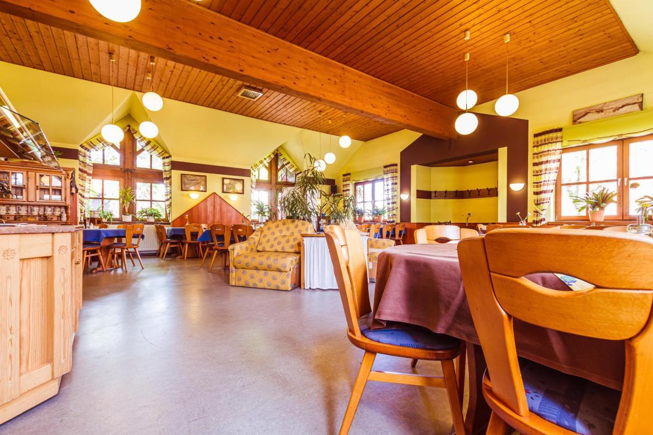 Landhotel Georgshof Huenfeld Exterior photo